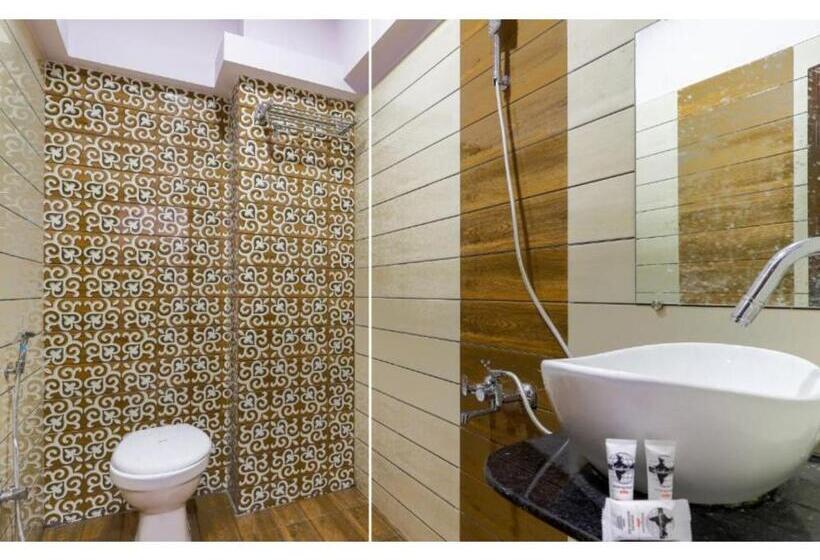 Hotel होटल राधा कृष्ण, सूरत