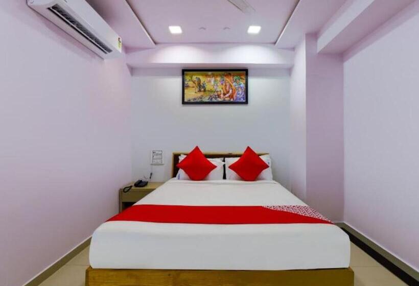 Hotel होटल राधा कृष्ण, सूरत