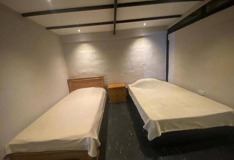 هتل کپسول Hosteline