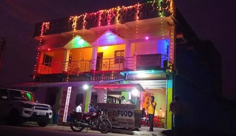 ホテル Maa Mangala Tourist Hote & Lodge