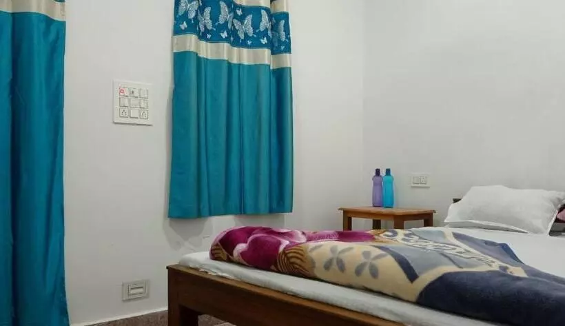ホテル Maa Mangala Tourist Hote & Lodge