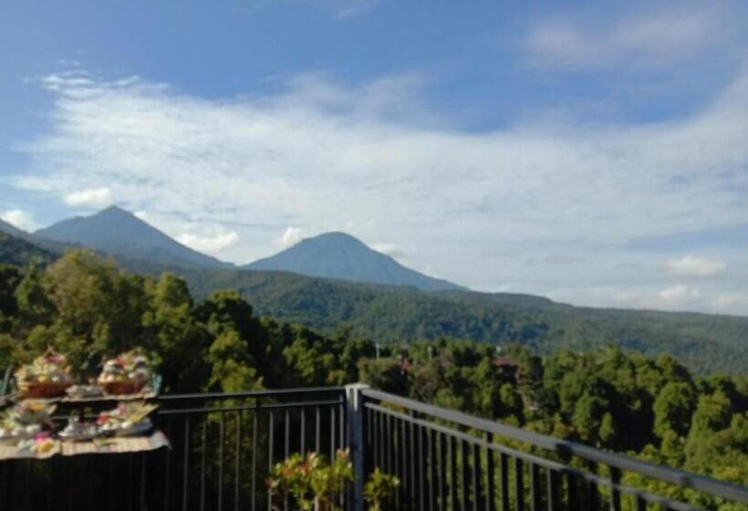 בית מלון כפרי Munduk Hope