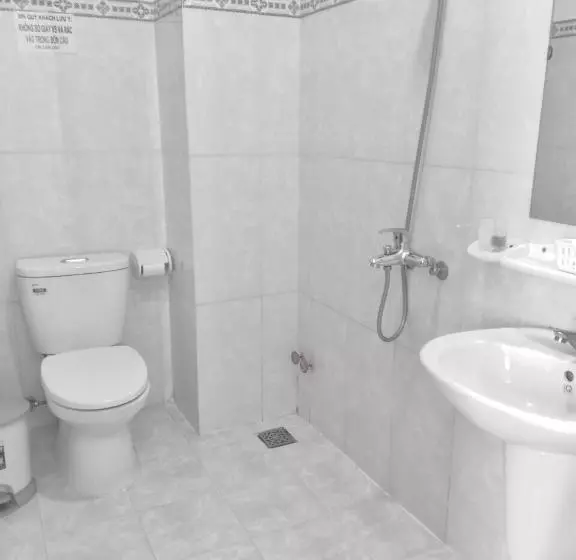 هتل Nhà Nghỉ Linh Quân 1