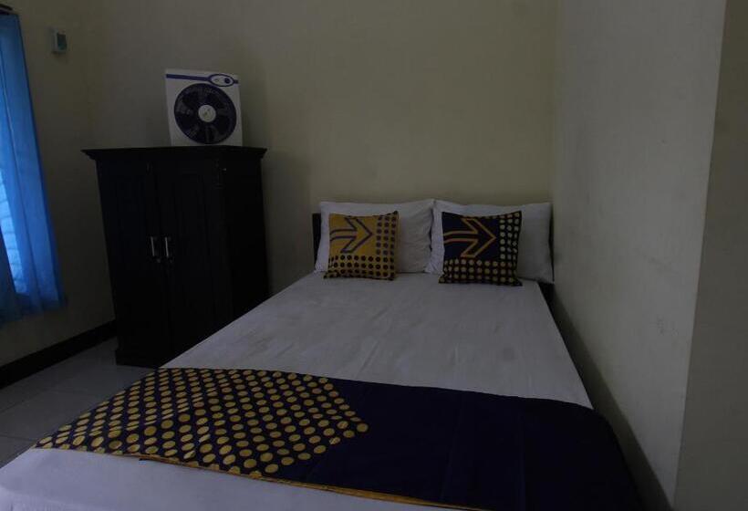 Hotel Oyo Life 93155 Wisma Sarah