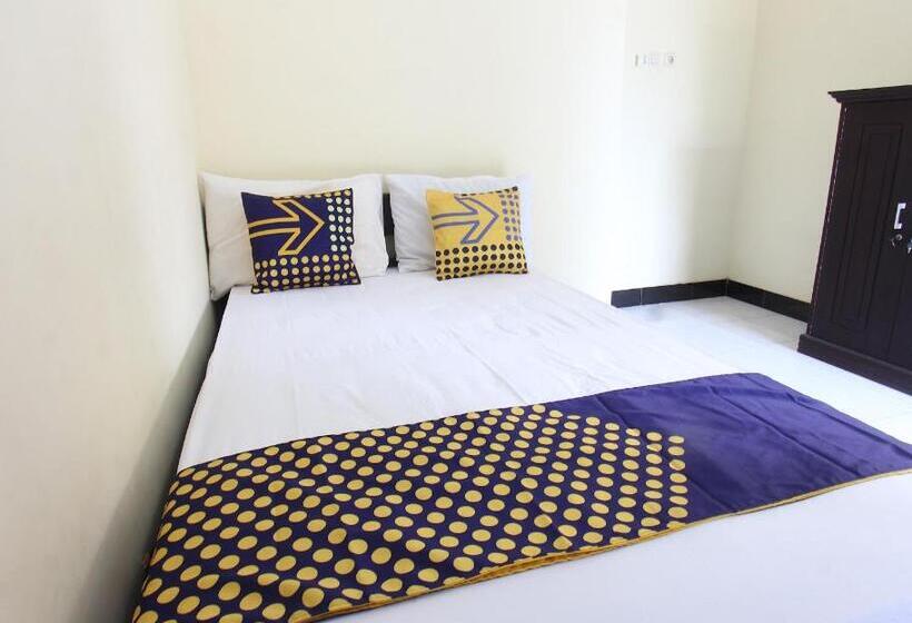 Hotel Oyo Life 93155 Wisma Sarah