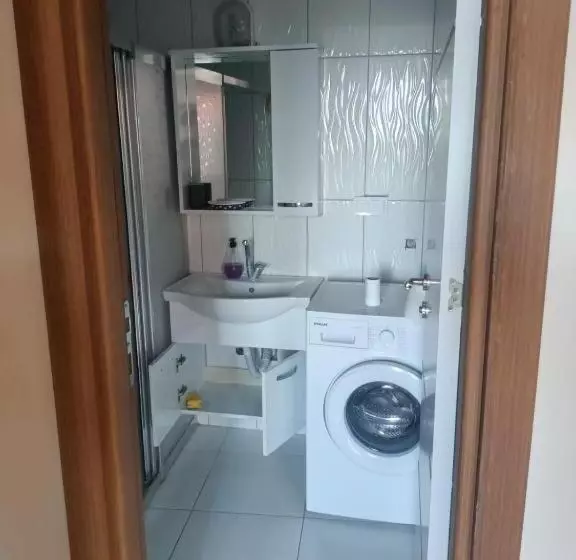 Old Town Grand Apart