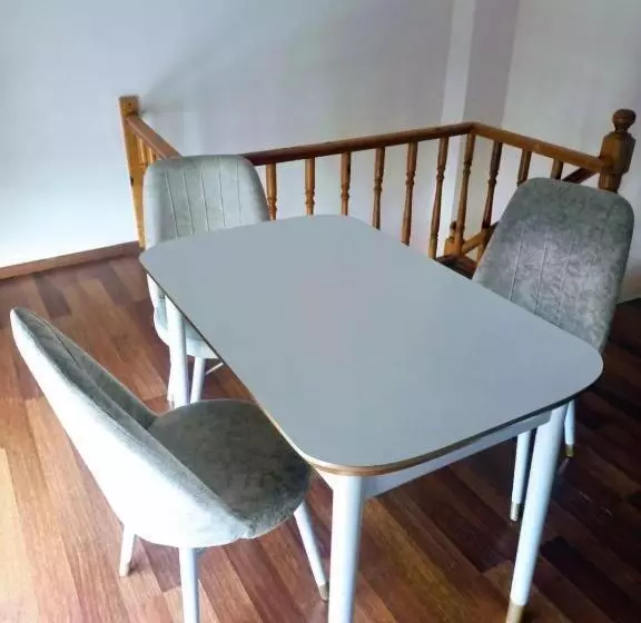 Old Town Grand Apart