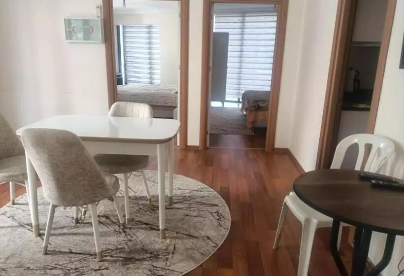 Old Town Grand Apart