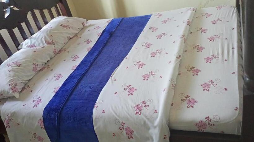 پانسیون Julian S Lake View Guest House