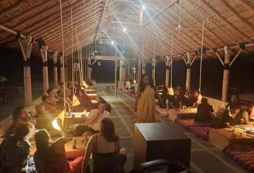 ペンション Rasta Cafe Resort Hampi