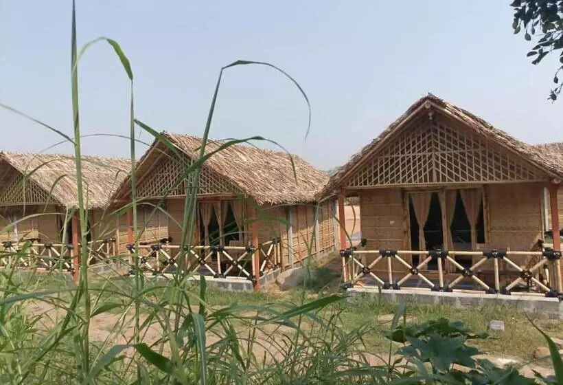 ペンション Rasta Cafe Resort Hampi