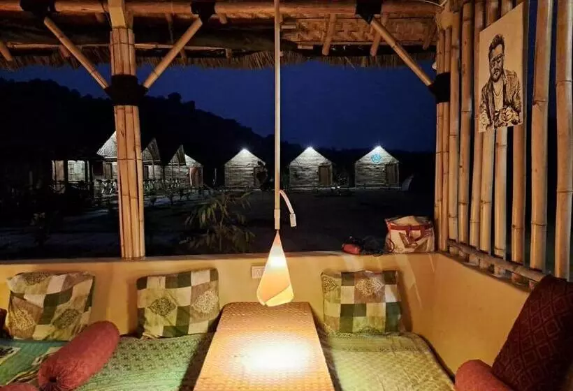 ペンション Rasta Cafe Resort Hampi