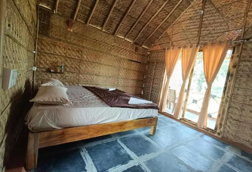 ペンション Rasta Cafe Resort Hampi