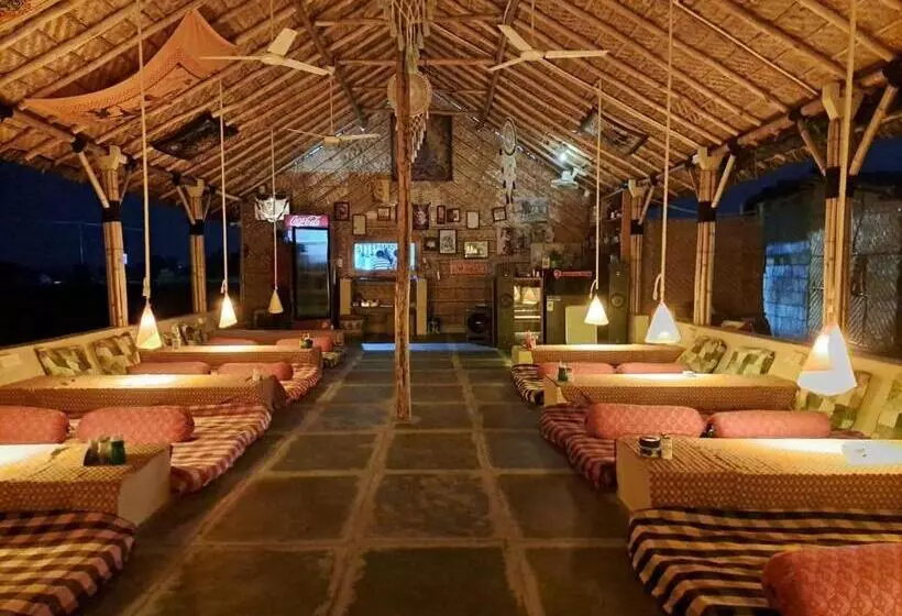 ペンション Rasta Cafe Resort Hampi