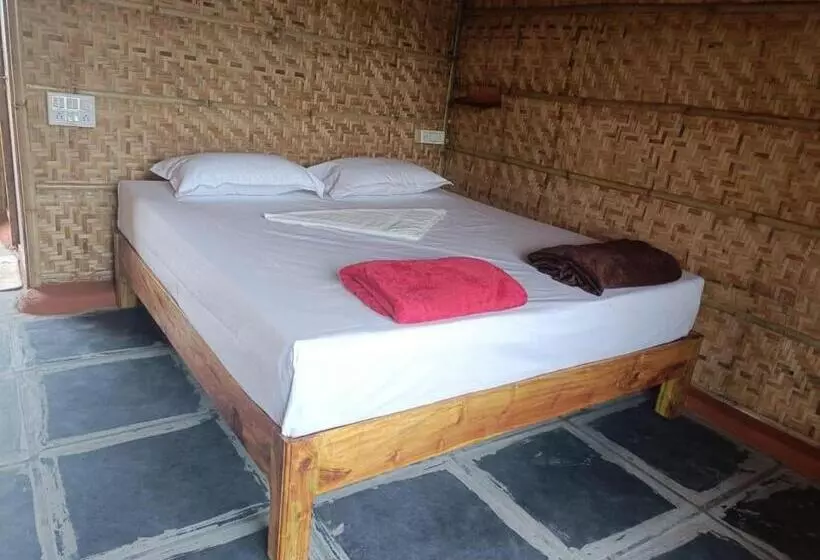 ペンション Rasta Cafe Resort Hampi
