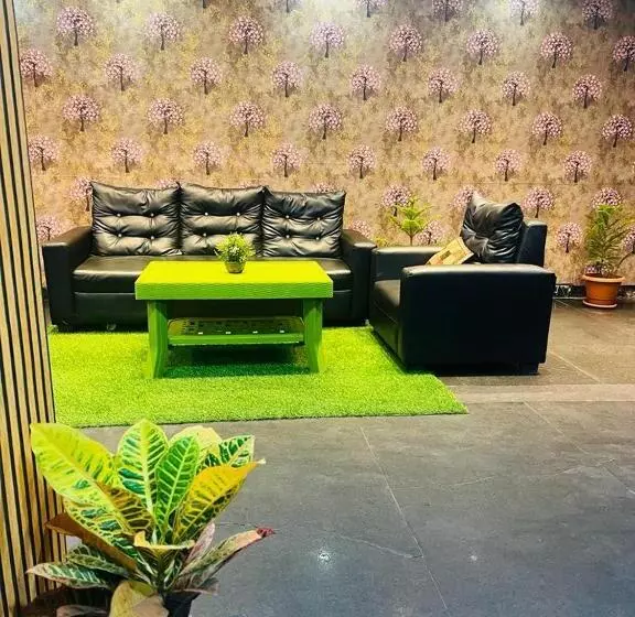 Puhor Hotel Plaza Inn