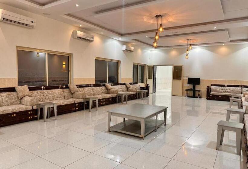 Resort شاليهات ريفا