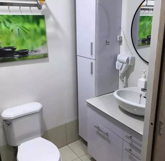 استراحتگاه J&r Staycation Smdc Trees Residences
