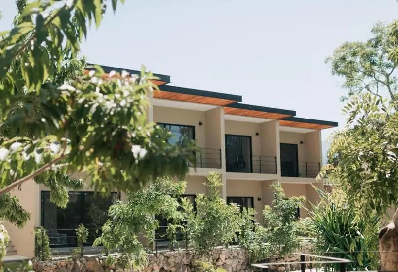 リゾートホテル Piedraviva Tepoztlán