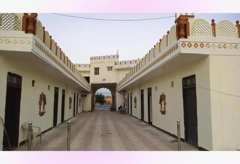 Riddheshwar Palace Hotel & Restaurant