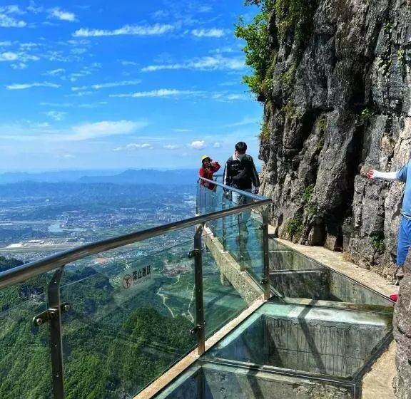 Zhangjiajie Borui Hotel   Tianmen Mountain