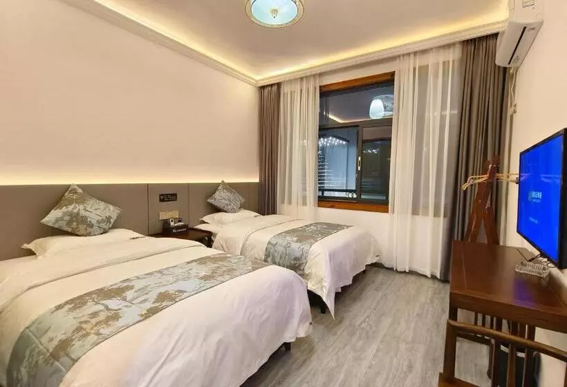 Zhangjiajie Borui Hotel   Tianmen Mountain