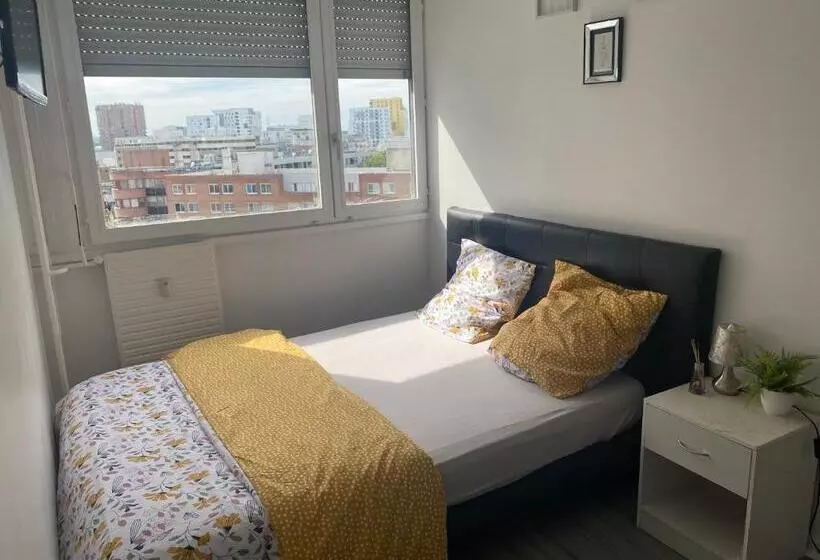 Aamiaismajoitus (B&B) Belle Chambre A Evry Proche Gare Rer