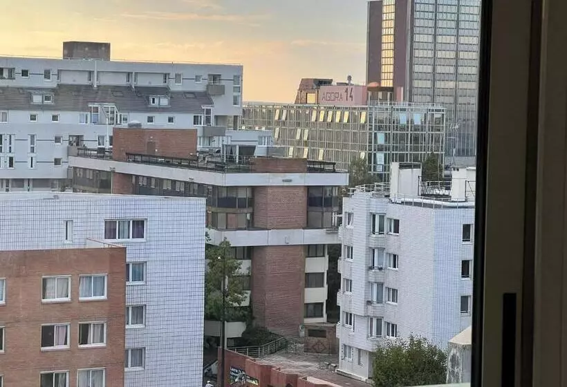 Aamiaismajoitus (B&B) Belle Chambre A Evry Proche Gare Rer