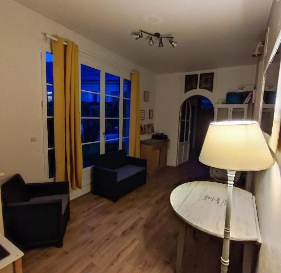 민박 Gîte De La Vallée à Courdemanche Sarthe