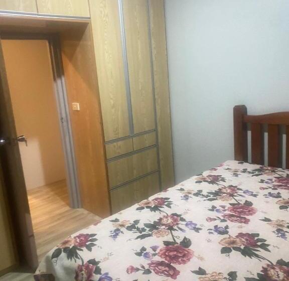 Bed and Breakfast Hasmat Road