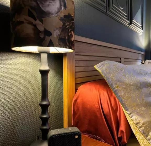 Aamiaismajoitus (B&B) La Chambre Des Trois églises