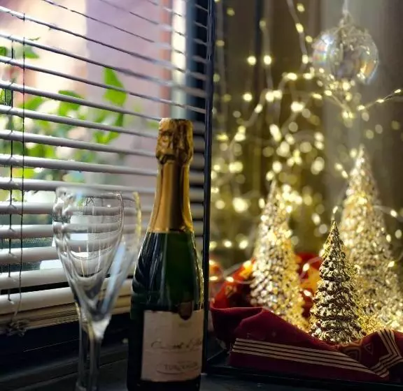 Aamiaismajoitus (B&B) La Chambre Des Trois églises