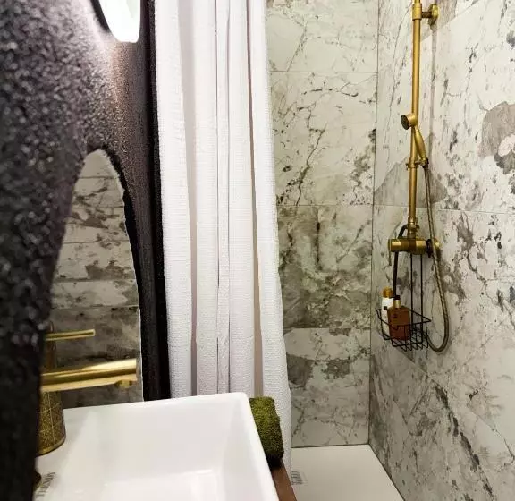 Aamiaismajoitus (B&B) La Chambre Des Trois églises