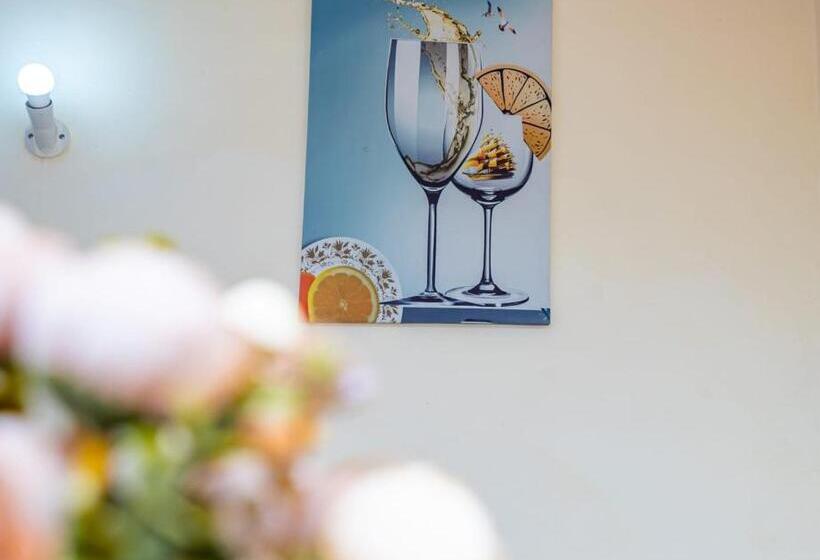 تختخواب و صبحانه The Amass Drive Homes, Airbnb