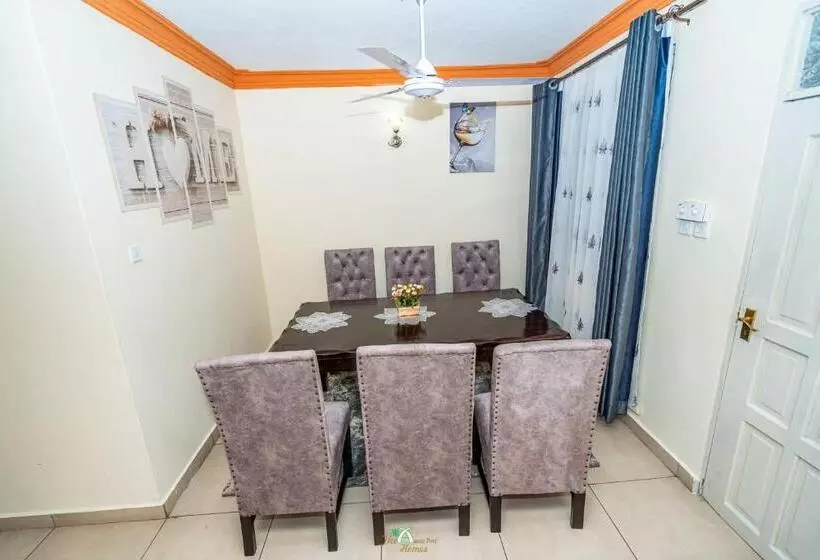 تختخواب و صبحانه The Amass Drive Homes, Airbnb