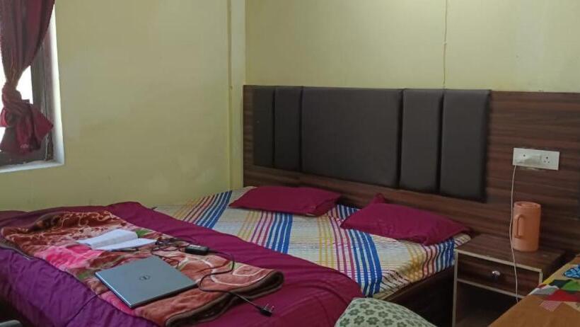 Hotel Badrinath House By Prithvi Yatra