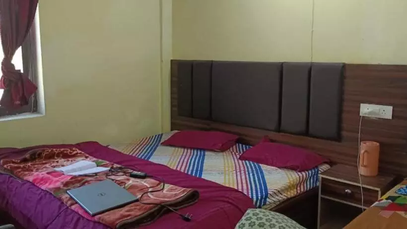 ホテル Badrinath House By Prithvi Yatra