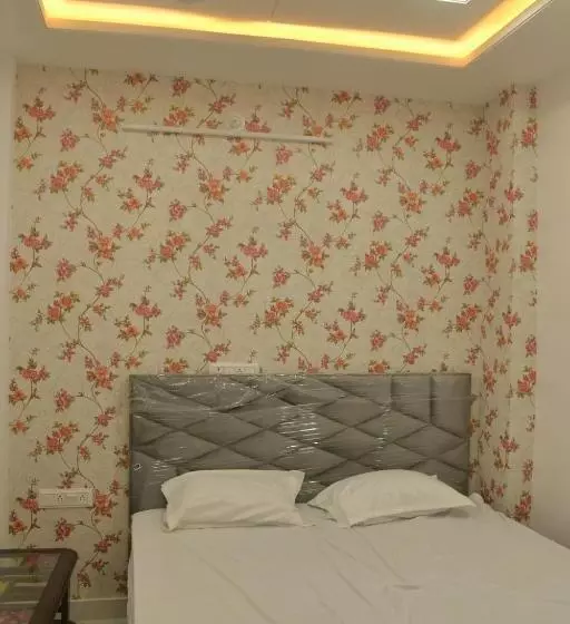 Hotelli Diamond Palace