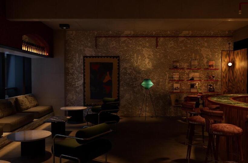 彼厅酒店hotel In Between