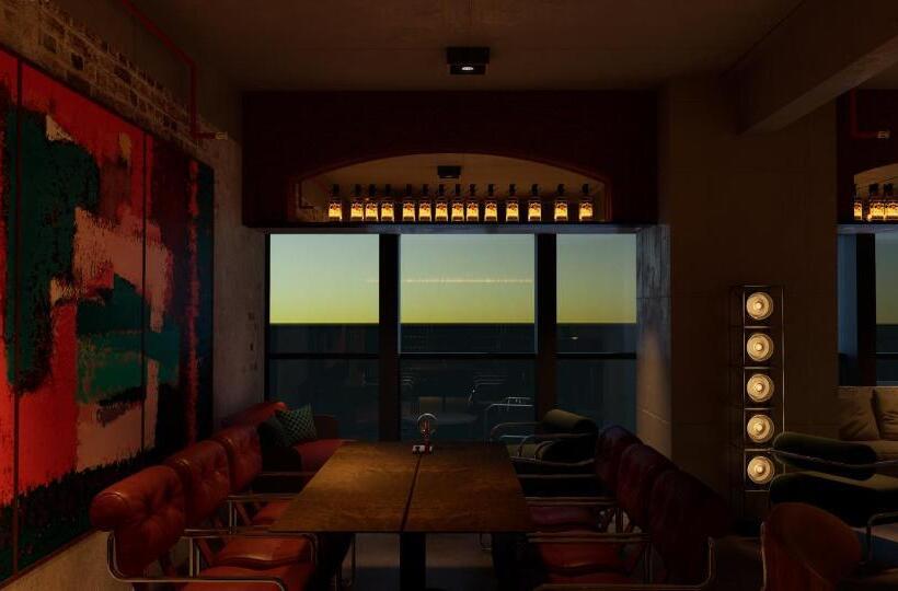 彼厅酒店hotel In Between