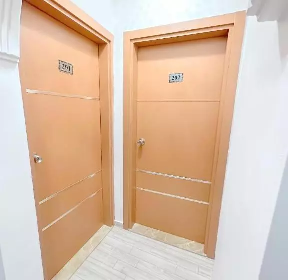 هتل Menesa