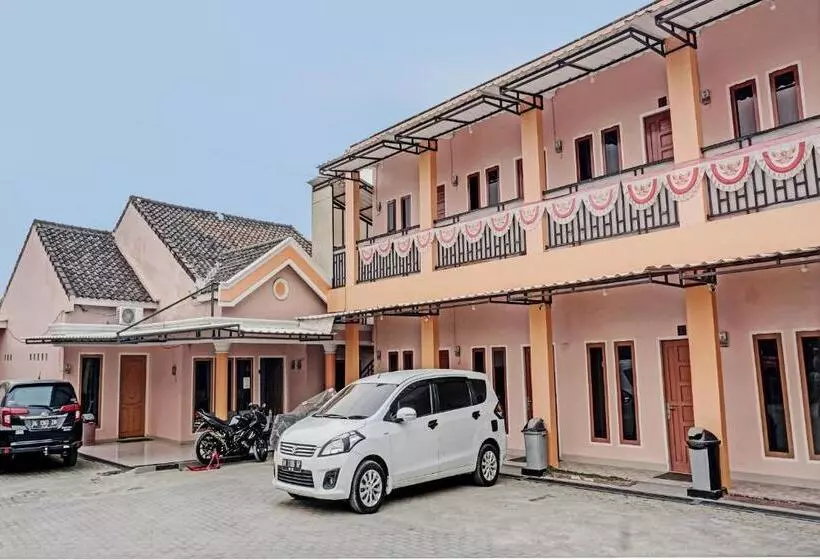 ホテル Oyo 93187 Kusuma Residence Syariah