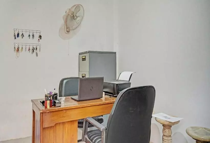 ホテル Oyo 93187 Kusuma Residence Syariah