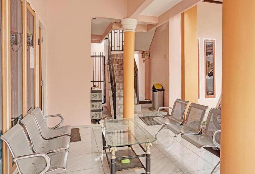 בית מלון כפרי Oyo 93187 Kusuma Residence Syariah