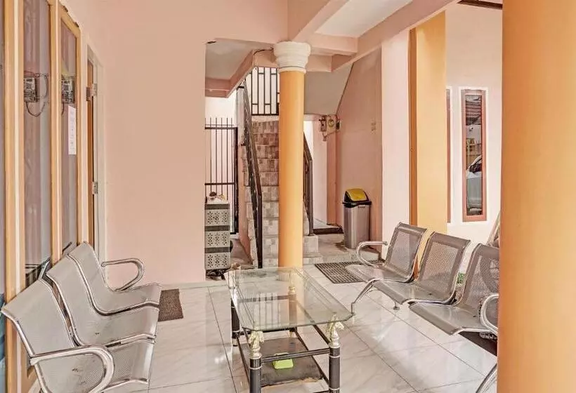 ホテル Oyo 93187 Kusuma Residence Syariah