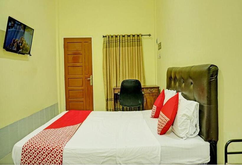 בית מלון כפרי Oyo 93187 Kusuma Residence Syariah