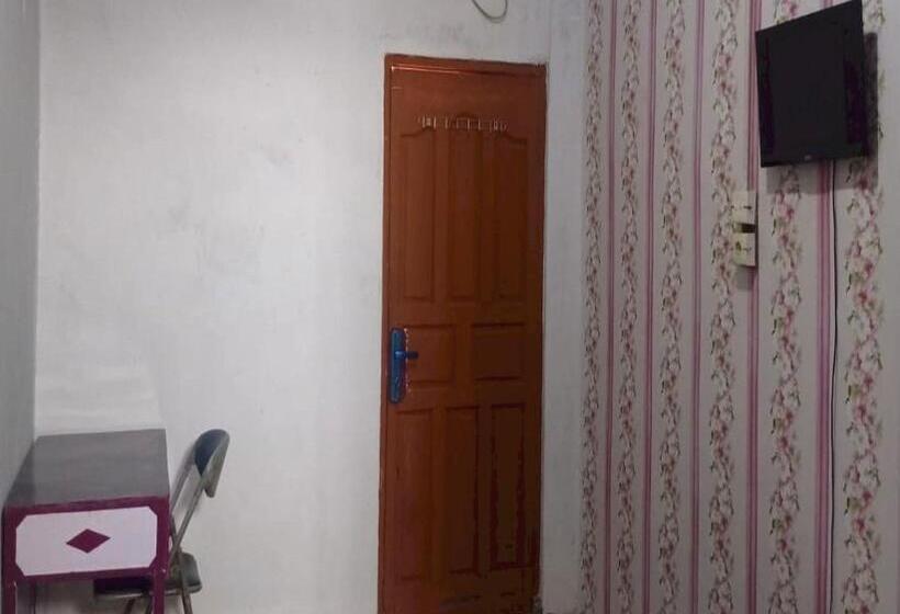 فندق Oyo 93192 Andesta Guest House Syariah