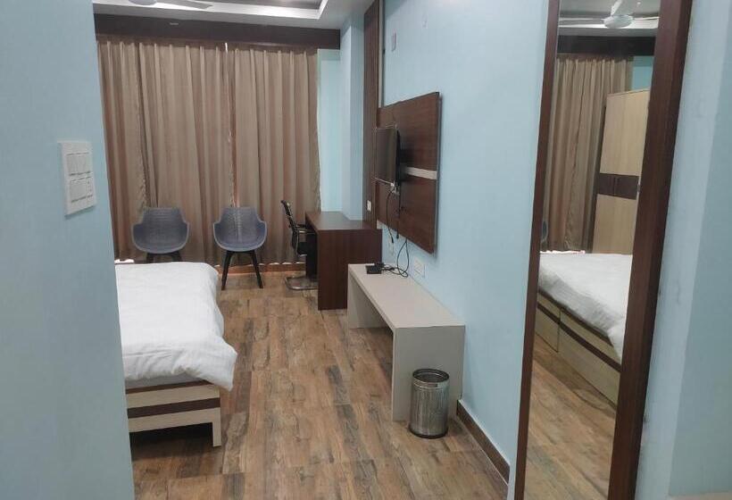 בית מלון כפרי River King City Palace