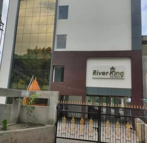 ホテル River King City Palace