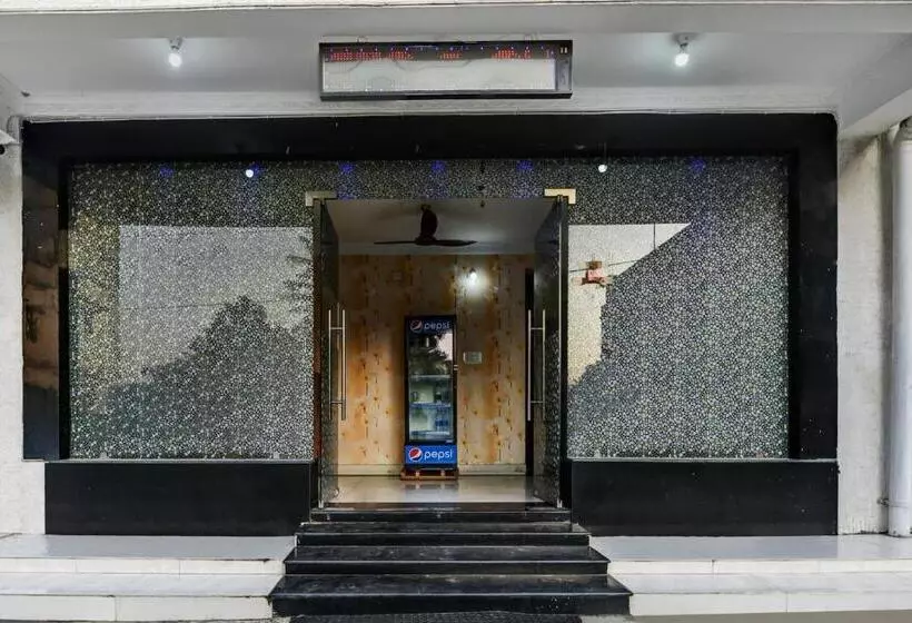 ホテル Super Oyo Aruna Banquet And Guest House